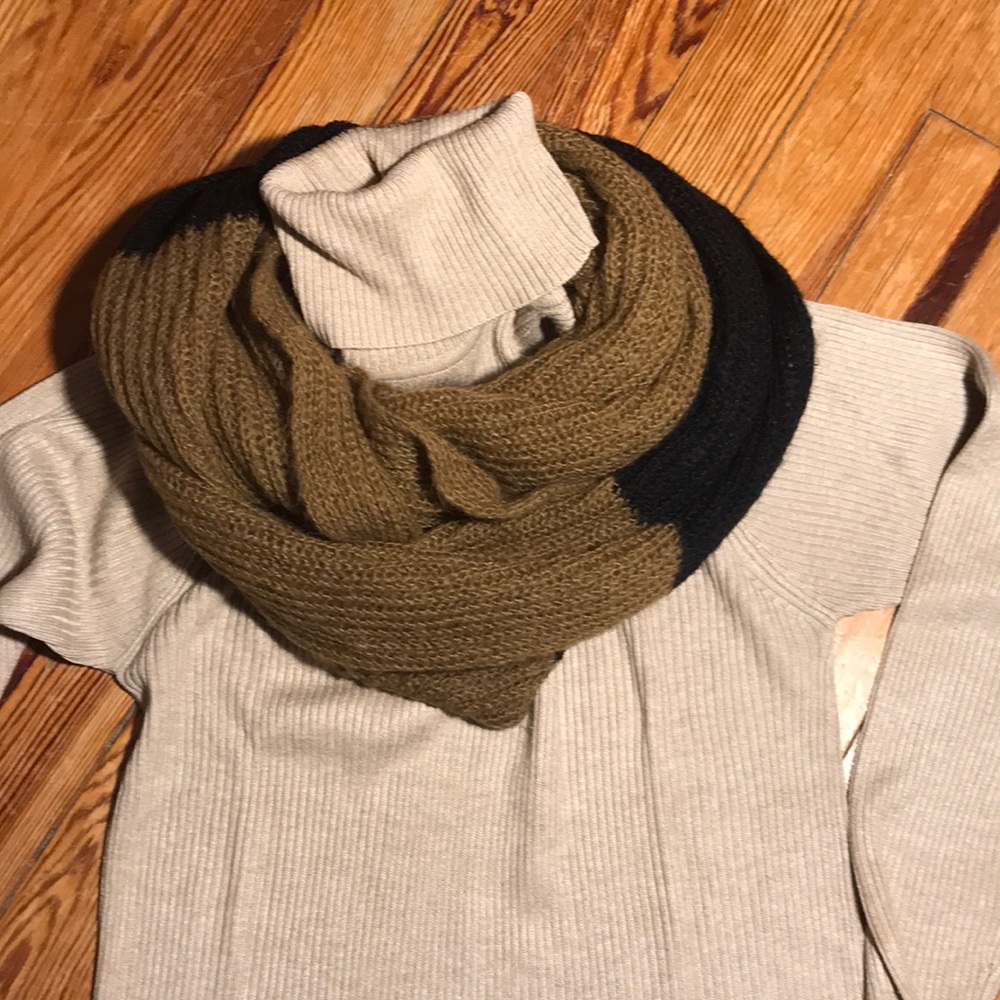 Infinity scarf